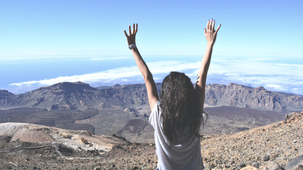 「あなたから買いたい」というファン客から、繰り返しバックエンド商品を購入してもらうビジネスモデル